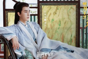 开云体育入口-朗斯连续抢断破坏对方中场组织