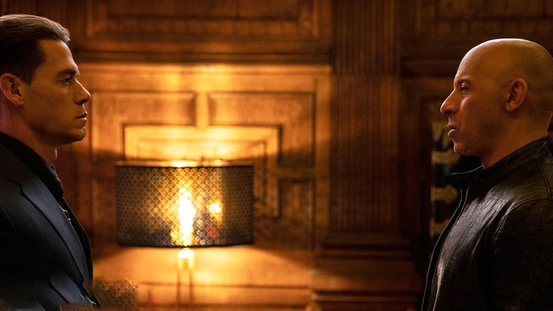 球队是否根据对手中场布防方式决定边锋持球模式,根据防守区域的大小,半场人盯人可分为